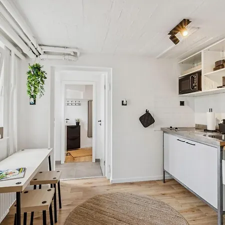 Gartenwohnung - Neu!in - Bei Koeln