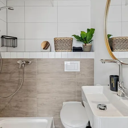 Gartenwohnung - Neu!in - Bei Koeln