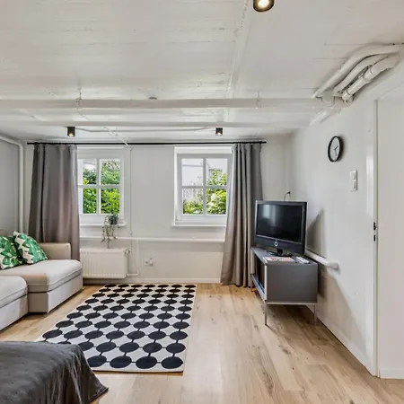 Gartenwohnung - Neu!in - Bei Koeln Lägenhet