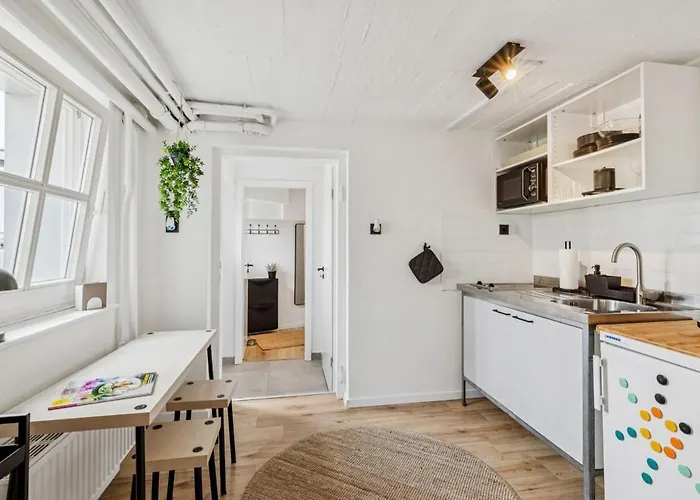 Gartenwohnung - Neu!in - Bei Koeln